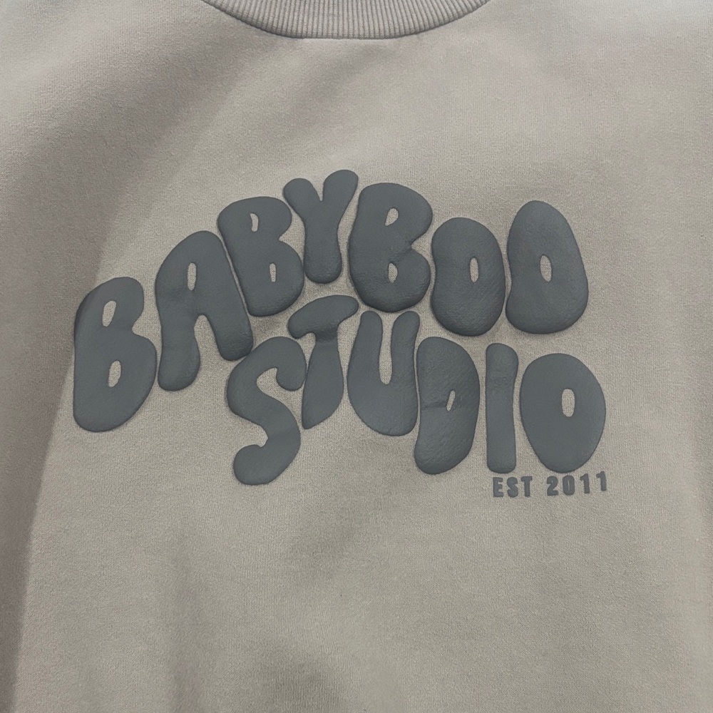 Gray Babyboo Studio Sweatshirt Size XS/S